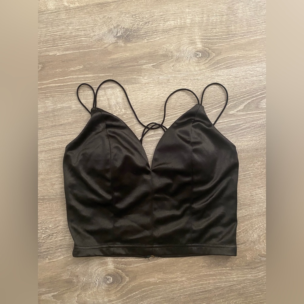 Black String Crop